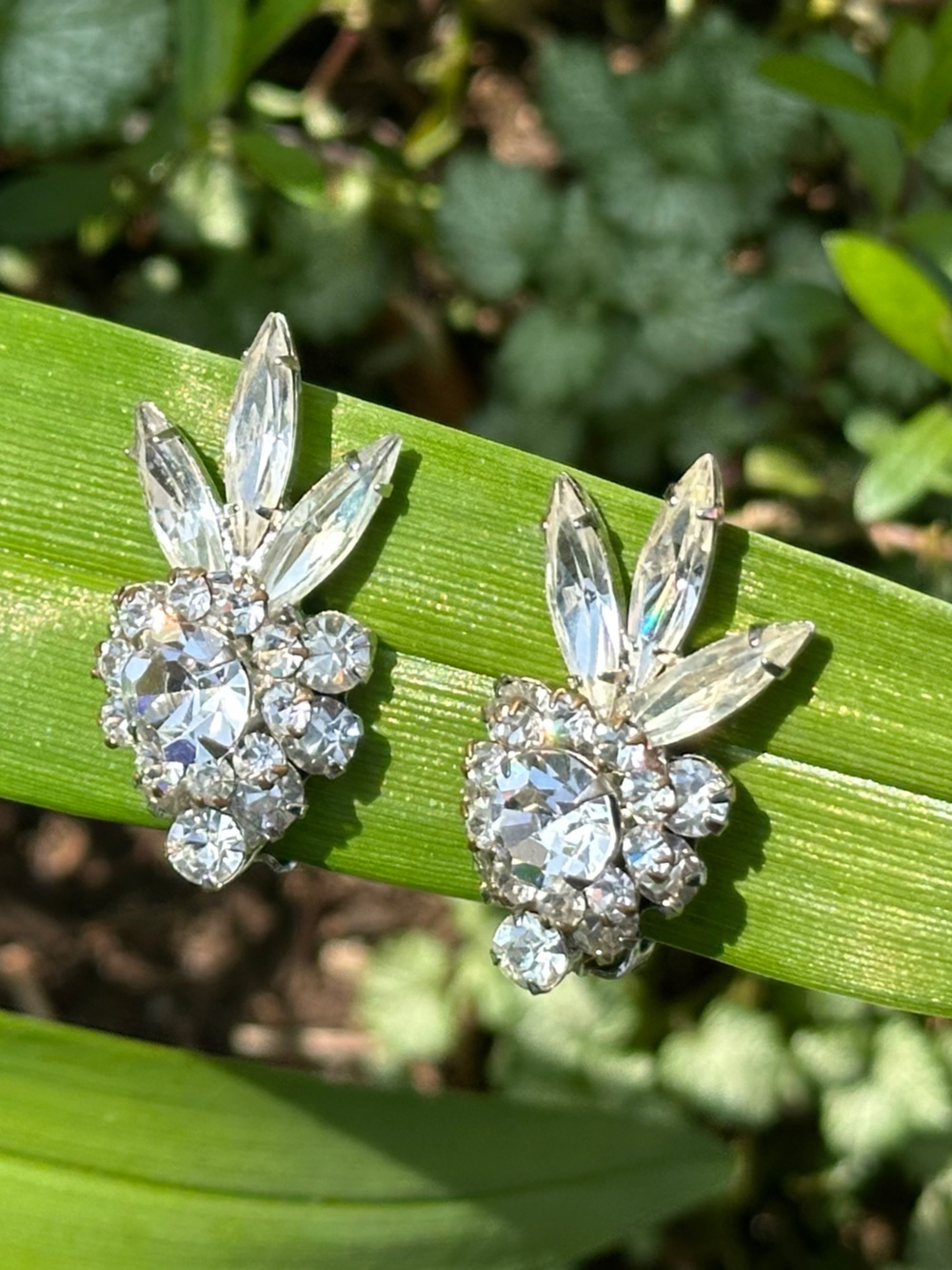 Juliana Vintage Classic Style Clear Crystal Clip-on Earrings | Silver Tone | GUC